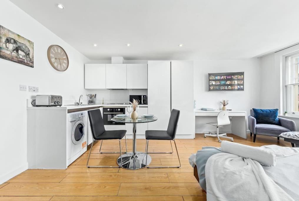 Spacious And Delightful Sleep 5 Piccadilly Vrc London Ngoại thất bức ảnh