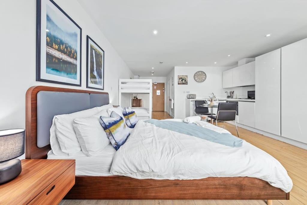 Spacious And Delightful Sleep 5 Piccadilly Vrc London Ngoại thất bức ảnh