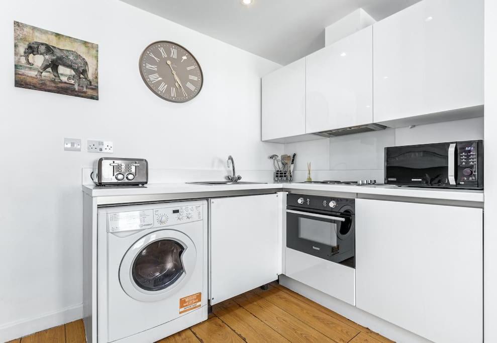 Spacious And Delightful Sleep 5 Piccadilly Vrc London Ngoại thất bức ảnh